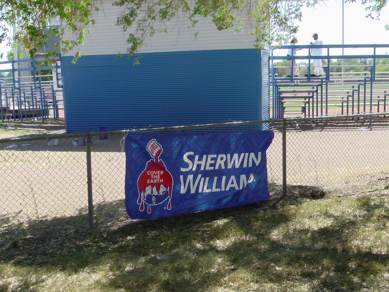 A BIG Thank You to Sherwin Williams and Staff for Supplying Volunteers and Paint for the Park! Video and Pics!